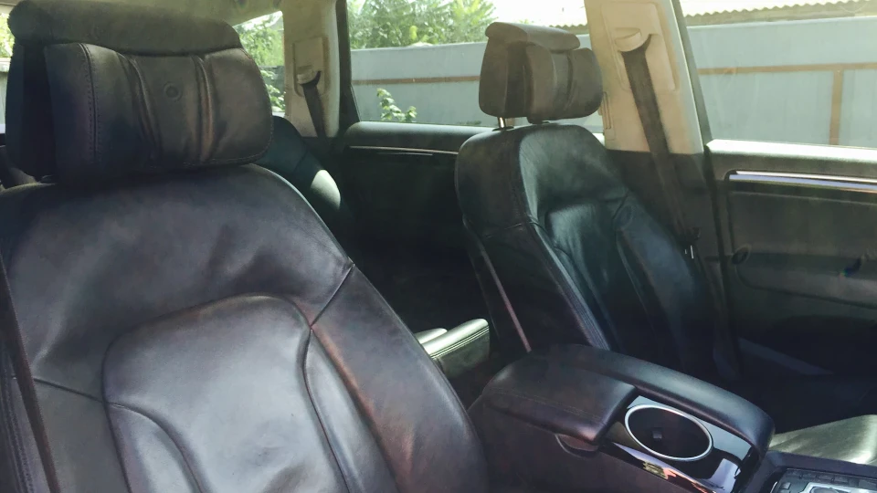 Audi Q7 4