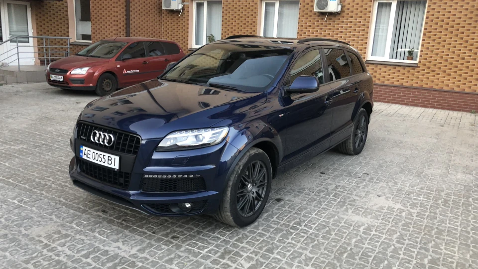 Audi Q7 3.0 tdi 4