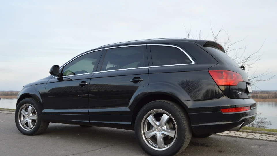 Audi Q7 4.2 FSI S-Line 2