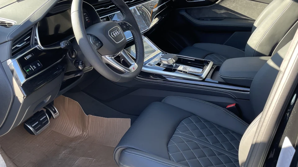 Audi Q7 Audi Q7 Black edition 3
