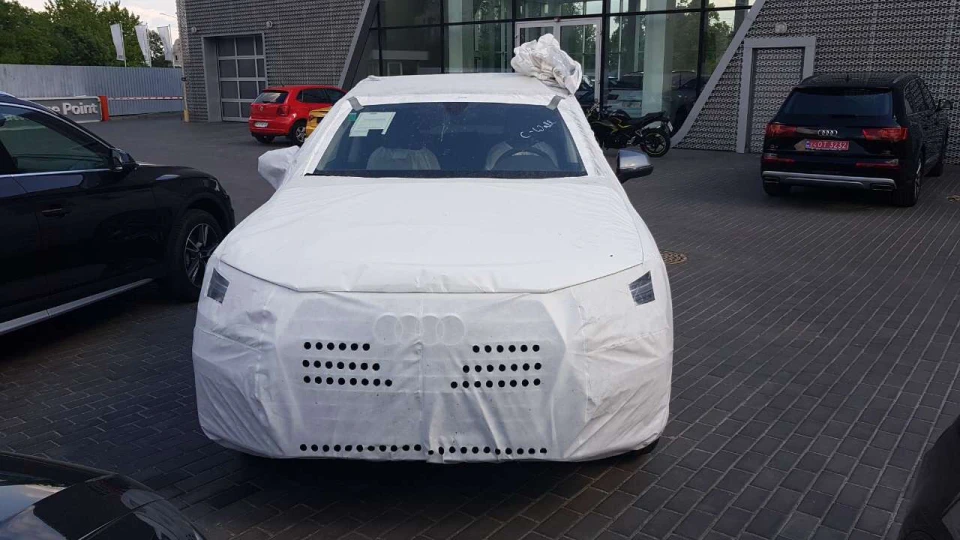Audi Q7 Gray Q7 2
