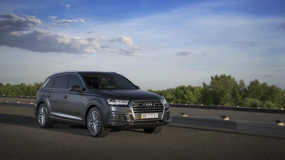 Audi Q7 Grey Vessel 🚀 2