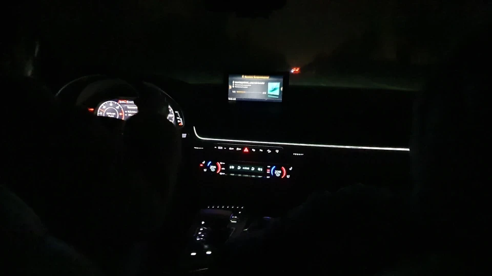 Audi Q7 Каррара 5