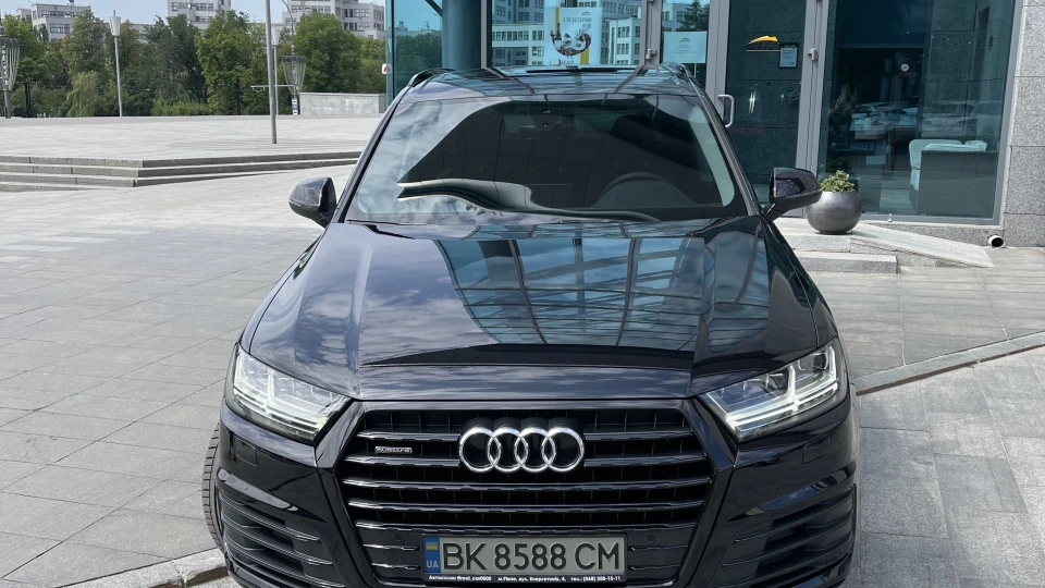 Audi Q7 круїзний лайнер 5