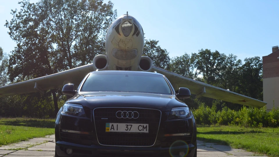 Audi Q7 Ластівка ) 5