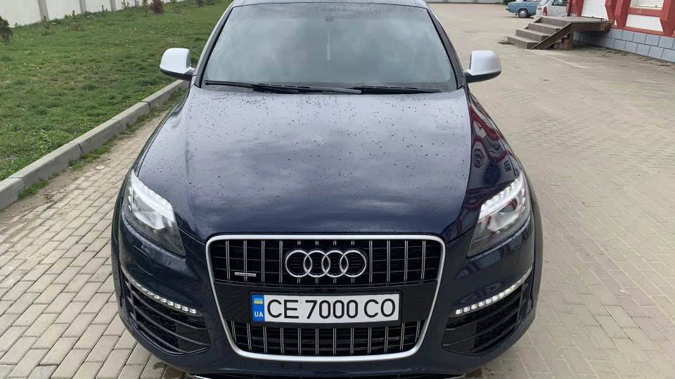 Audi Q7 Look v12 2