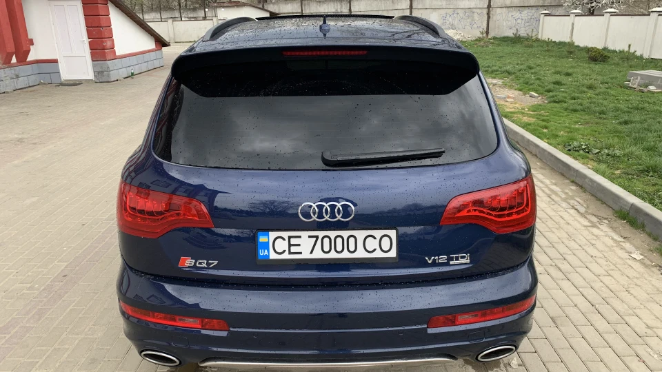 Audi Q7 Look v12 3