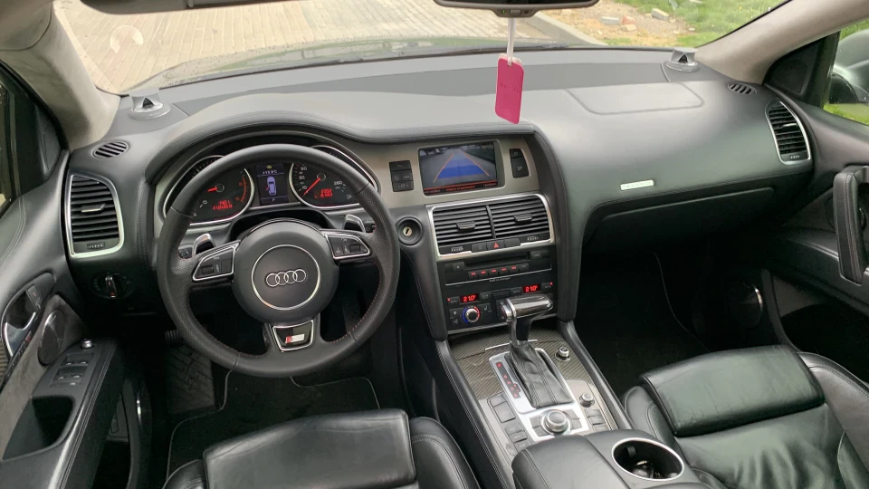 Audi Q7 Look v12 4