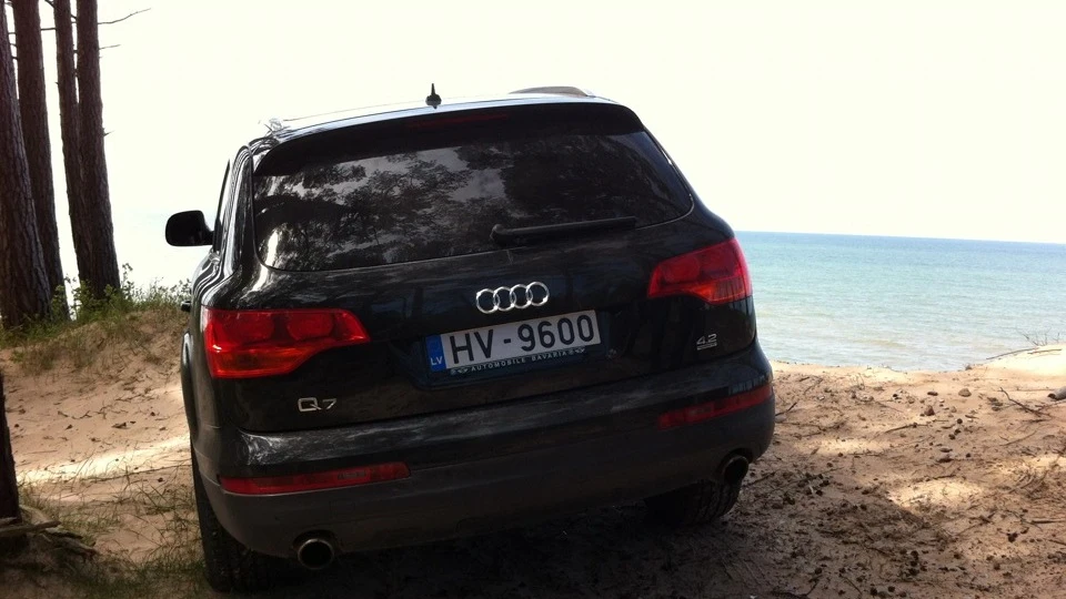Audi Q7 Mr.Black 2