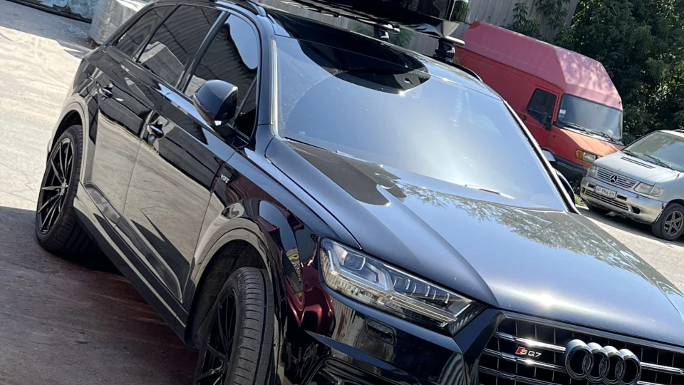 Audi Q7 Пожирач) 3
