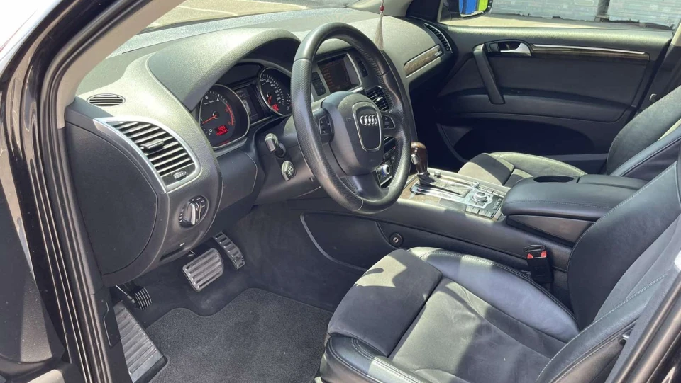 Audi Q7 QQHA 4
