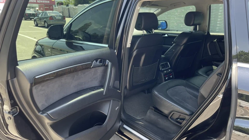 Audi Q7 QQHA 5