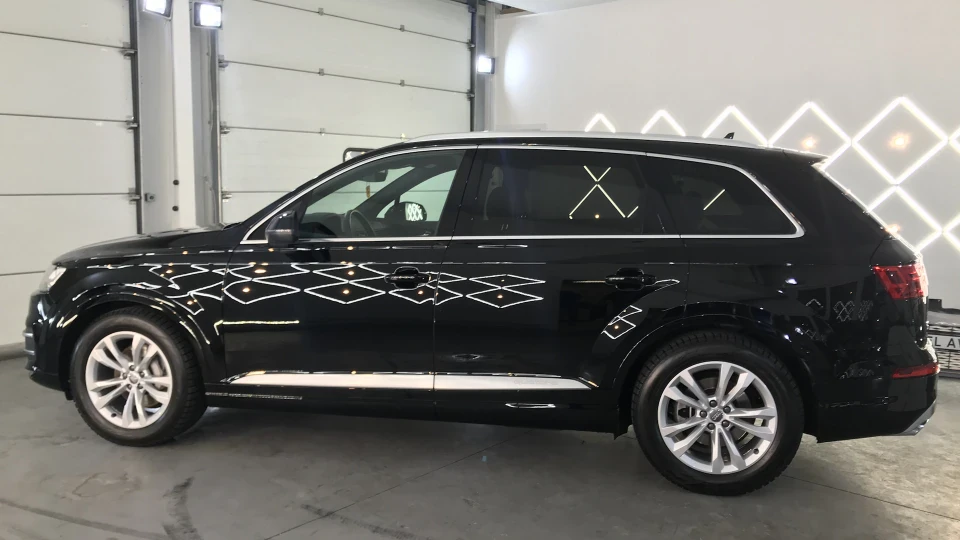 Audi Q7 Quattro 2