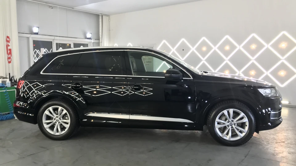 Audi Q7 Quattro 5
