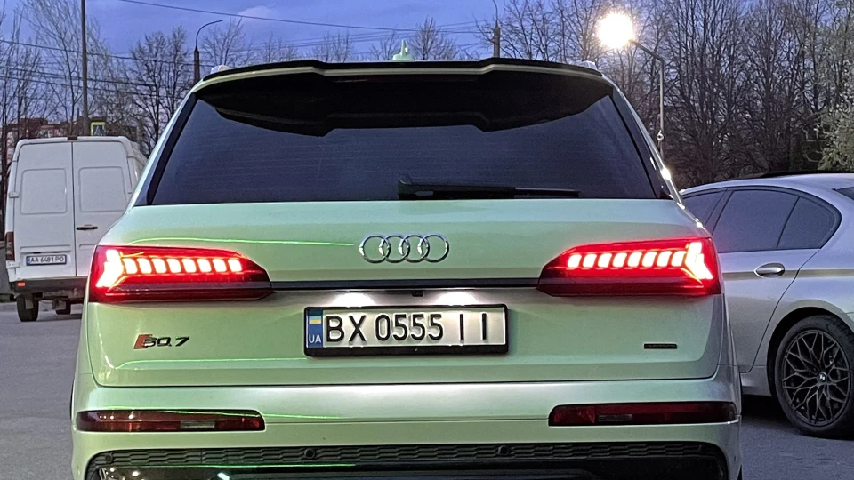 Audi Q7 SQ7 на мінімалках 4