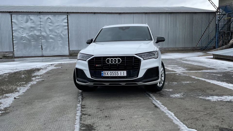 Audi Q7 SQ7 на мінімалках 5