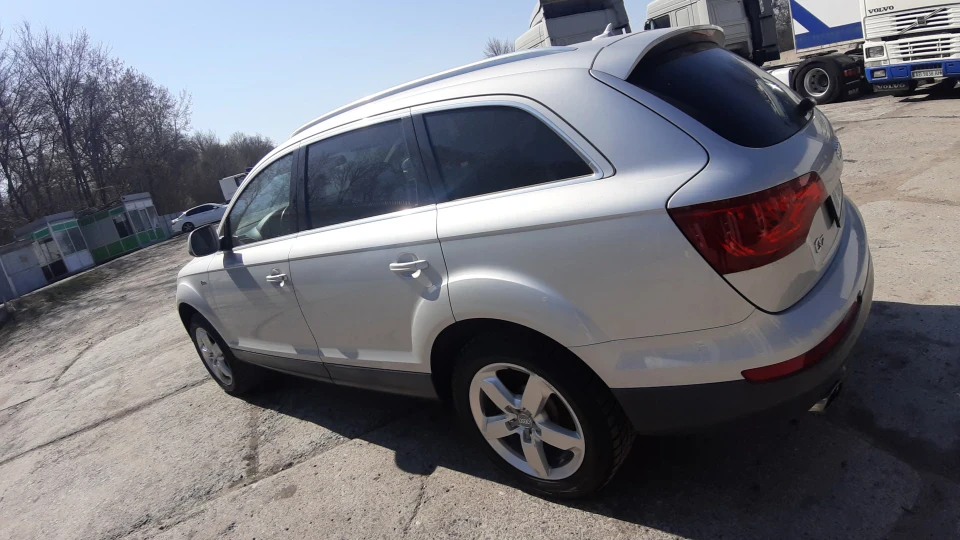 Audi Q7 Supercharged 5