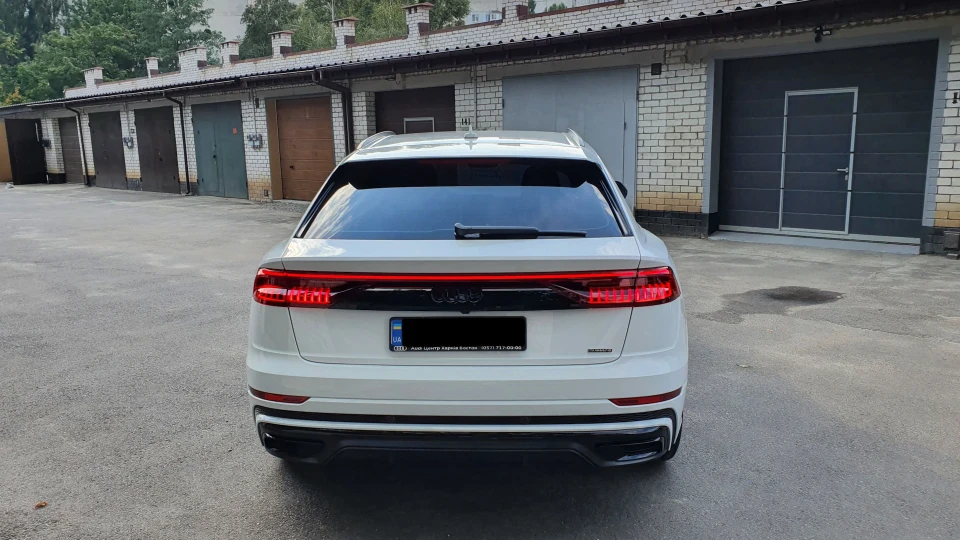 Audi Q8 3