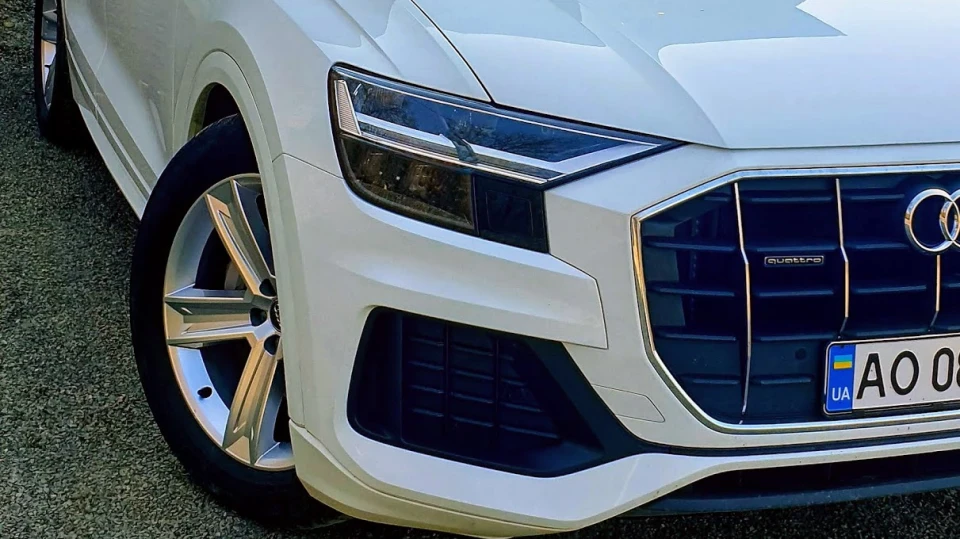 Audi Q8 ∞ 2