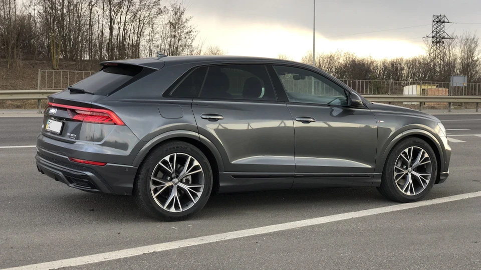 Audi Q8 Турбо-хетч на стероїдах 5