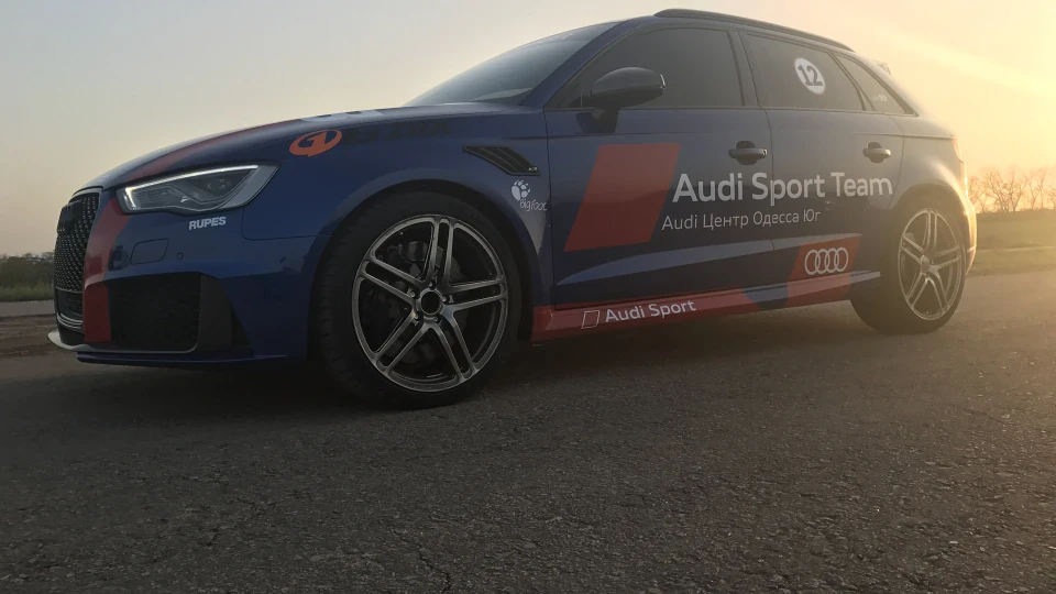 Audi RS3 3