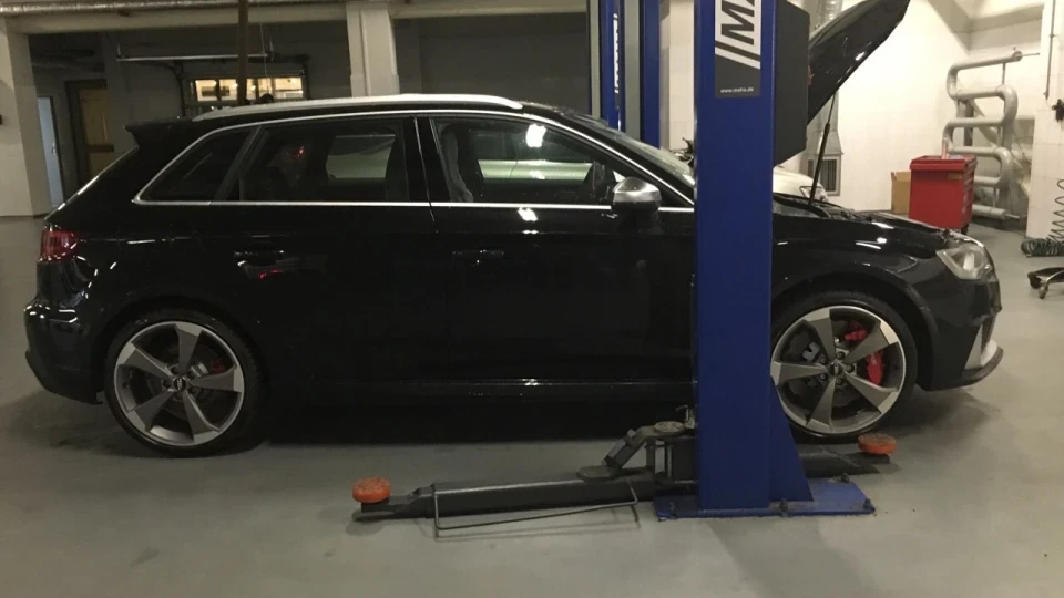 Audi RS3 Бздюшка 2