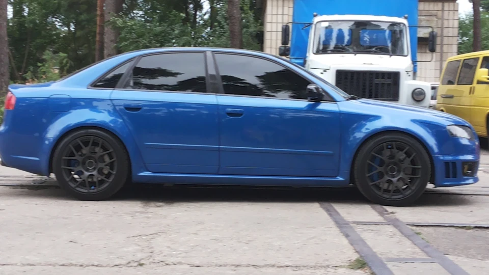 Audi RS4 4