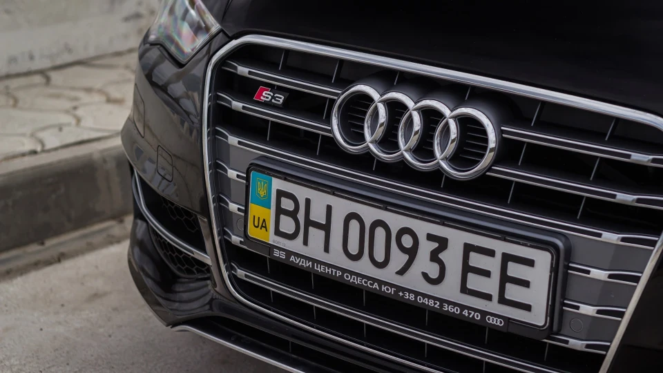 Audi S3 Маленький, злий стрибок! 4