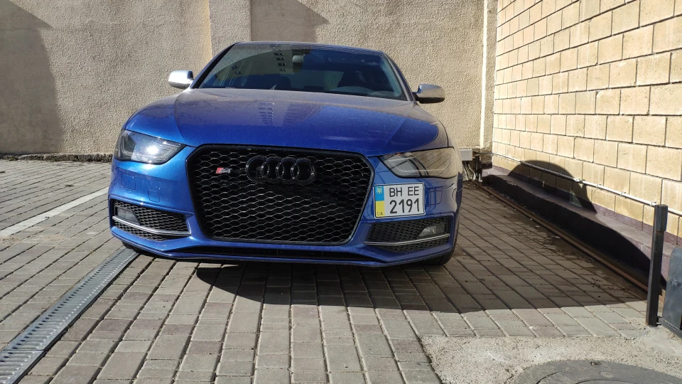 Audi S4