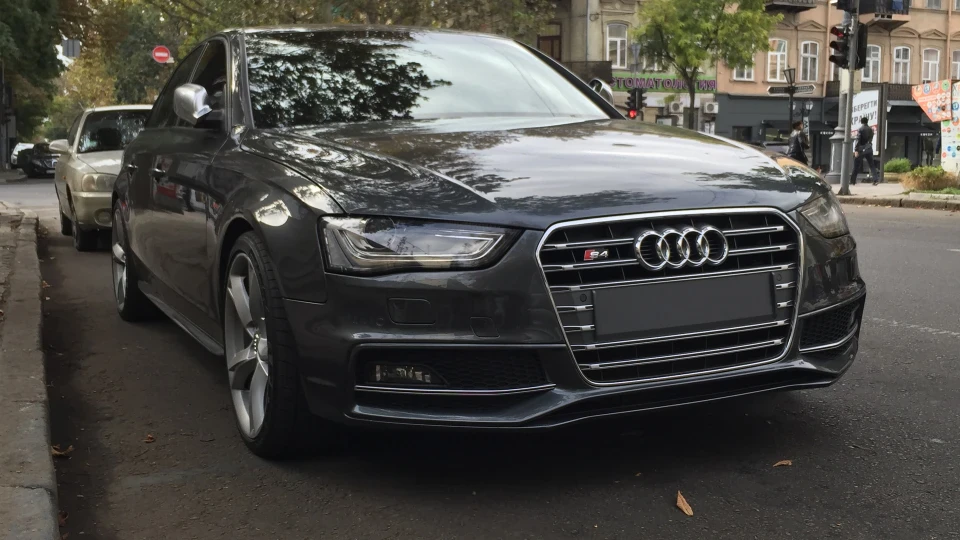 Audi S4