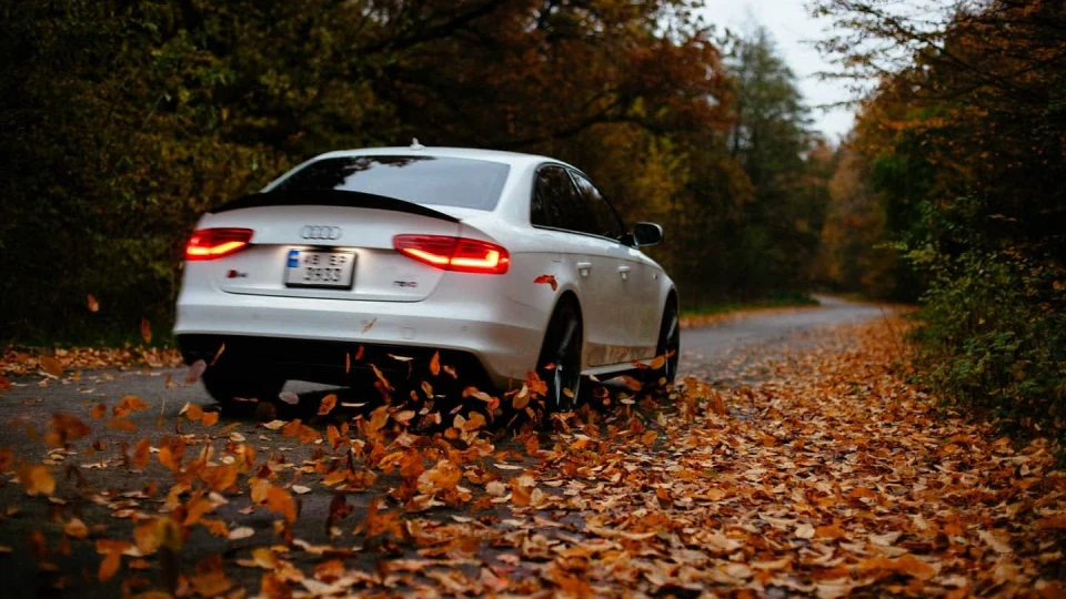 Audi S4 3