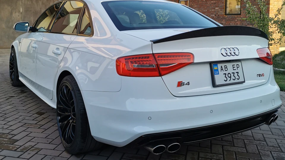 Audi S4 5
