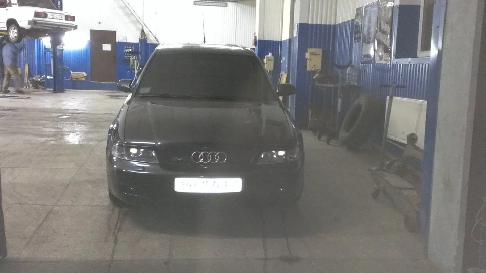 Audi S4 3