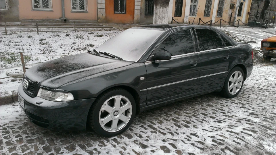 Audi S4 4