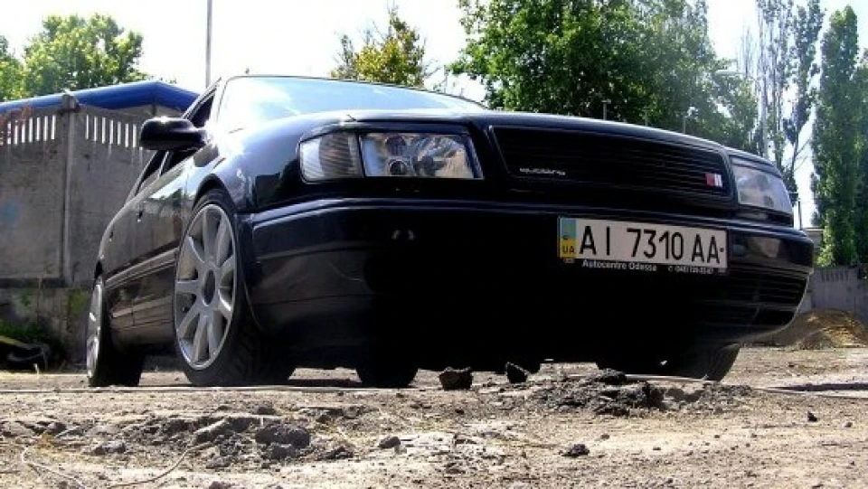 Audi S4 2.2турбо