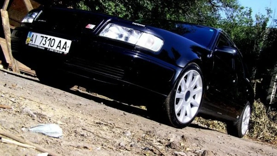 Audi S4 2.2турбо 2