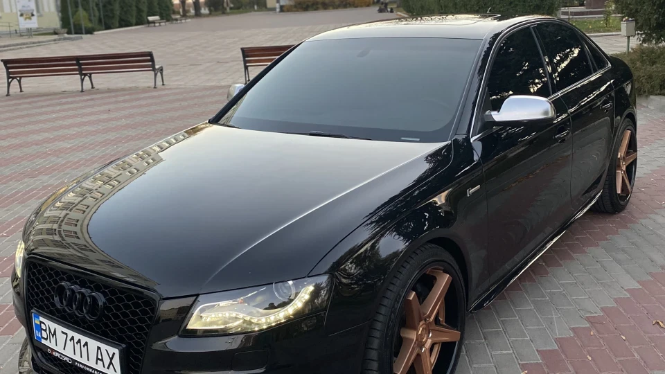 Audi S4 чорна кішка!