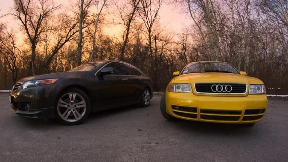 Audi S4 Яскрава 3