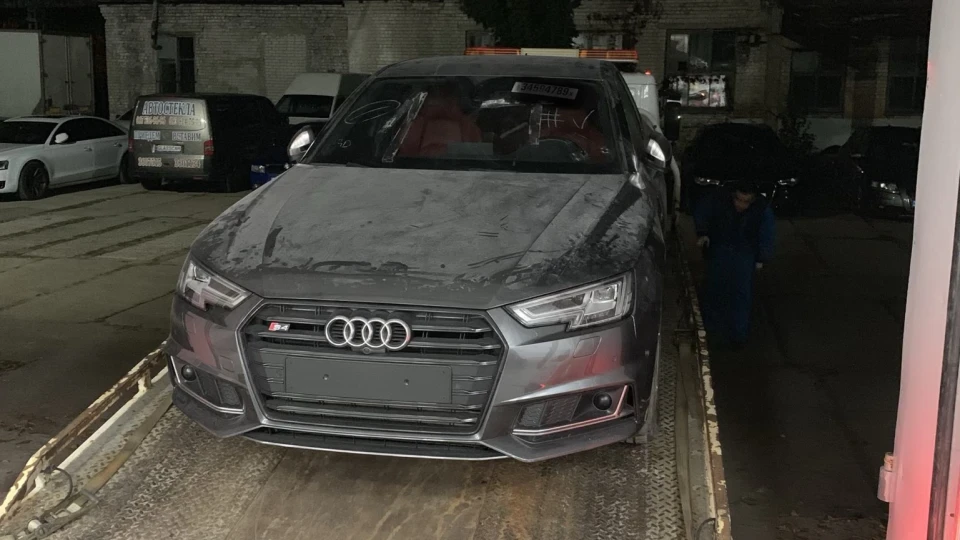 Audi S4 V6Т Канадщина v.1