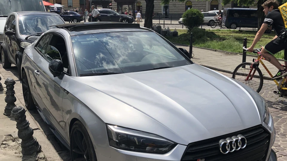Audi S5 4
