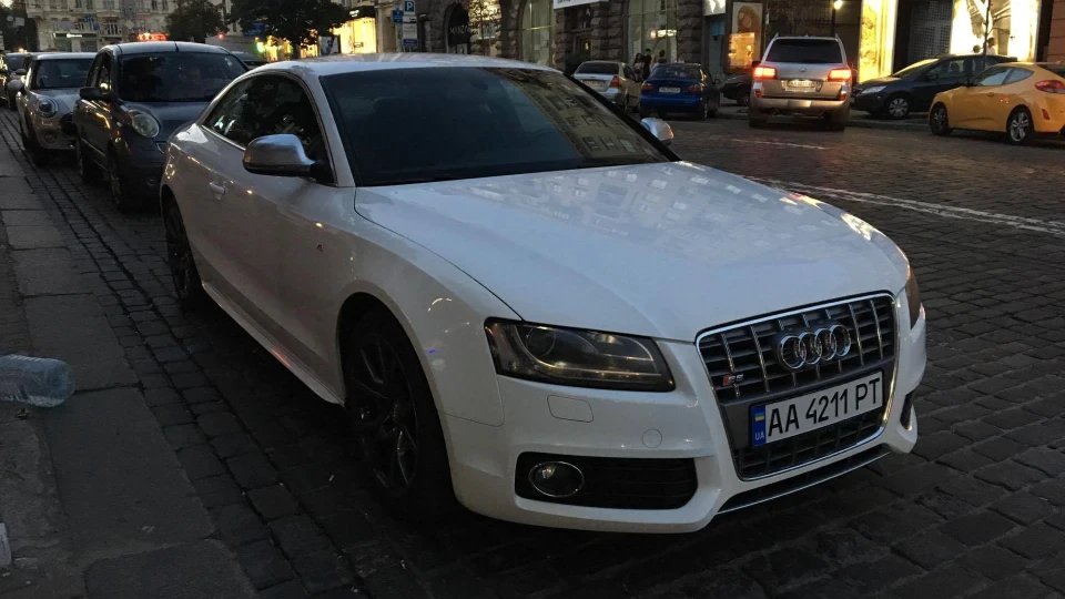 Audi S5 4.2 FSI МКПП