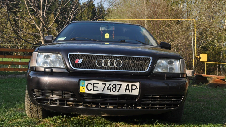 Audi S6 2.2 turbo quattro