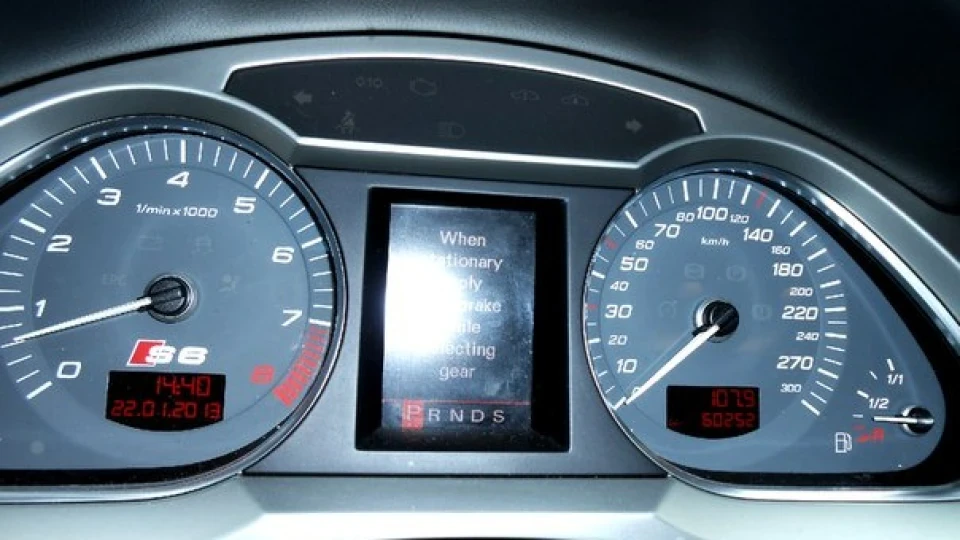 Audi S6 AUDI S6 5.2 3
