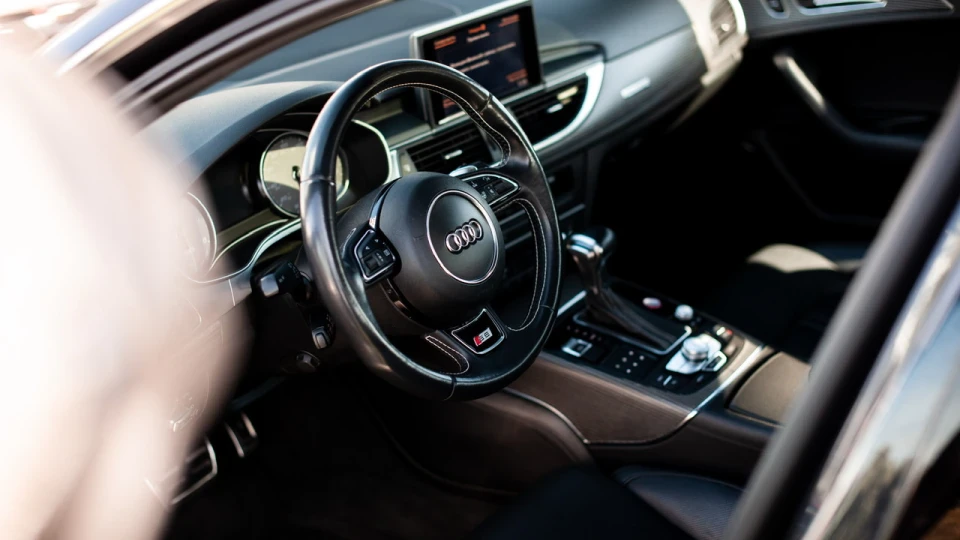Audi S6 Лютий Седан 5