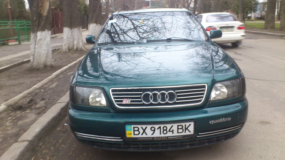 Audi S6 QUATTRO V8 AEC