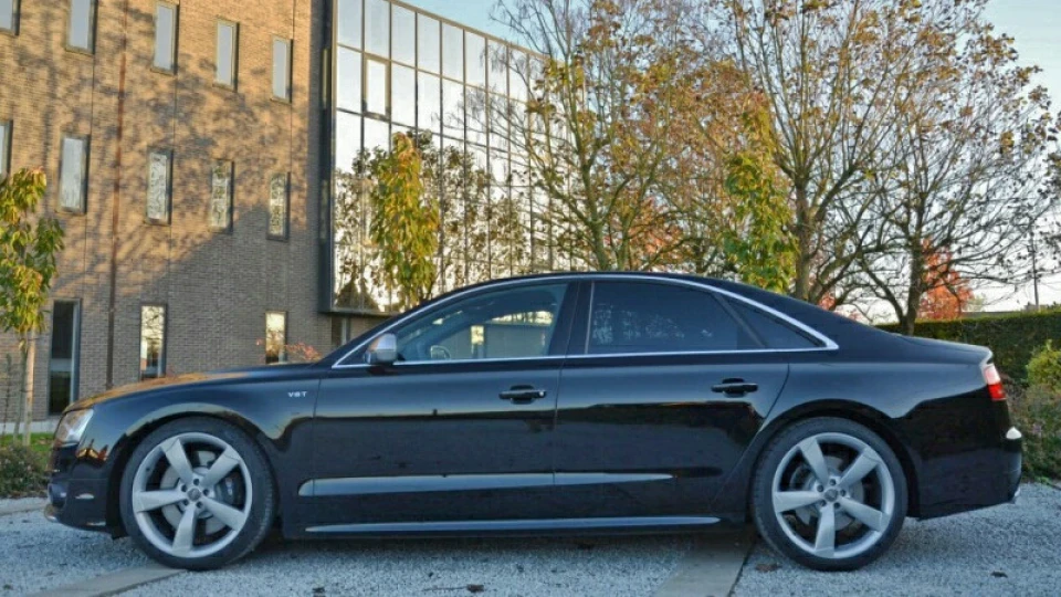 Audi S8