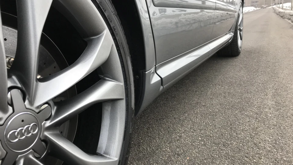Audi S8 4