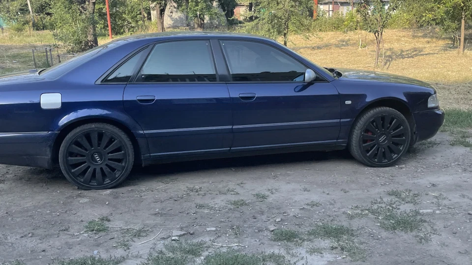 Audi S8 S8 Lim.quat.4.2 V8 265KW 3