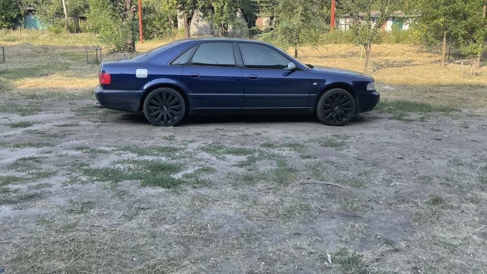 Audi S8 S8 Lim.quat.4.2 V8 265KW 4