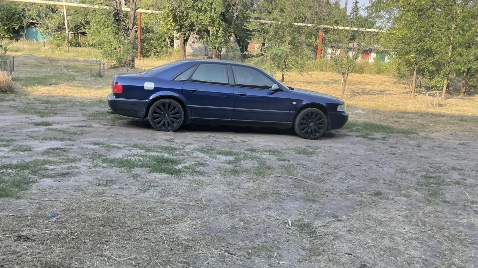 Audi S8 S8 Lim.quat.4.2 V8 265KW 5